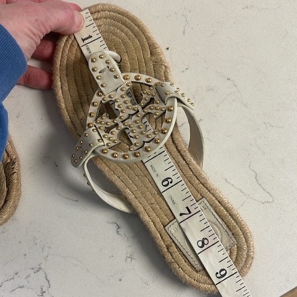 34# Tory Burch White and Gold Sandals - Picture 11 of 15